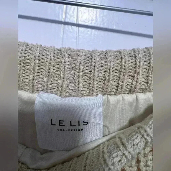 Le Lis Collection Knit Nude Shorts NEW - Picture 2 of 3